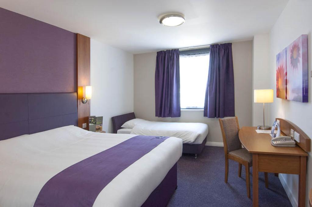 Premier Inn Newcastle - Metro Centre Gateshead Room photo