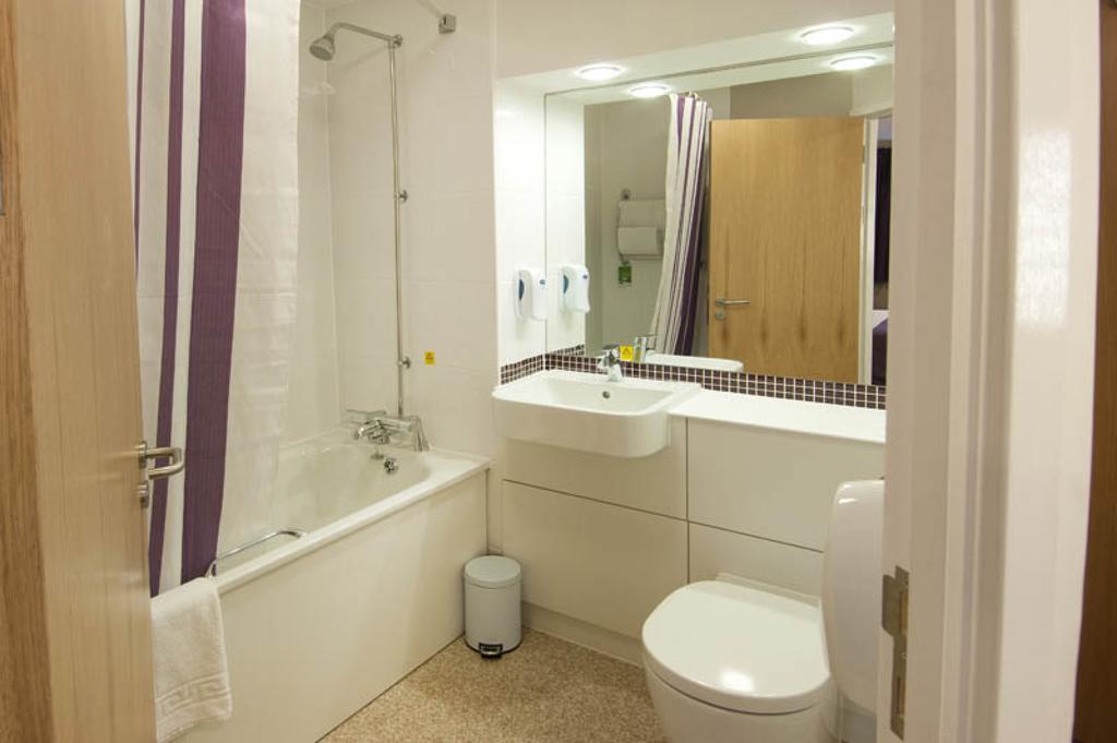 Premier Inn Newcastle - Metro Centre Gateshead Room photo
