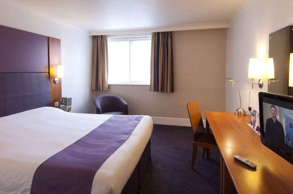 Premier Inn Newcastle - Metro Centre Gateshead Room photo